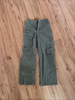 Aritzia Women’s Cargo Pants High waisted